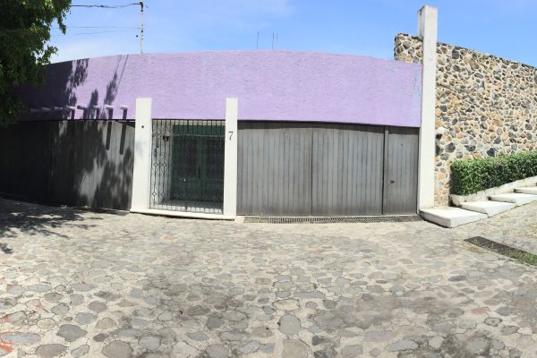 Foto de inmueble en Retorno de Pompeya #7, Col. Burgos C.P. 62584, Temixco