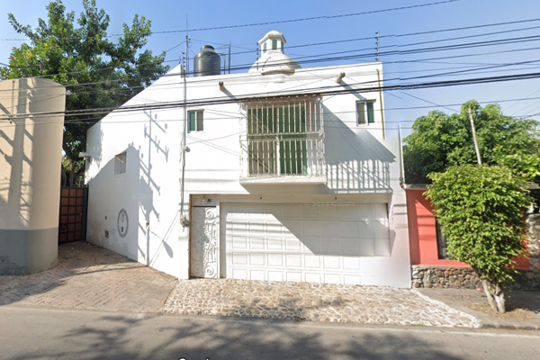 Foto de inmueble en Avenida Palmira, Col. Palmira Tinguindin C.P. 62490, Cuernavaca