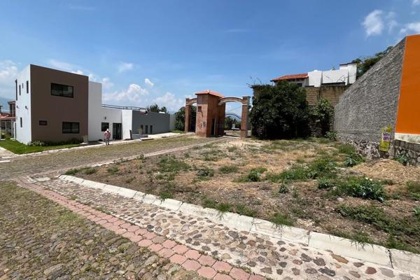 Foto de inmueble en 45820 San Juan Cosalá, Jal., Col. San Juan Cosala C.P. 45820, Jocotepec