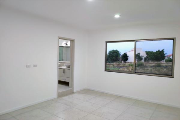Foto de inmueble en LomAlta #215Int. 180, Col. Tres Marías C.P. 58254, Morelia