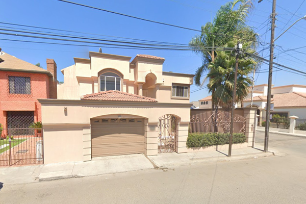 Foto de inmueble en Avenida Venustiano Carranza 2418 #2418, Col. Maestros Universitarios C.P. 22457, Tijuana