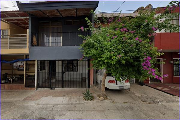 Foto de inmueble en Calle Teodomiro Manzano #4711, Col. Balcones Del 4 C.P. 44984, Guadalajara