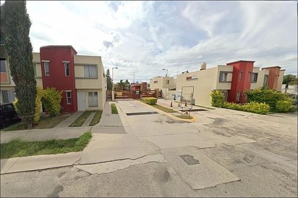 Foto de inmueble en Avenida Capistrano, 45200 Amaranto Residencial, Jal., Col. Amaranto Residencial C.P. 45200, Zapopan