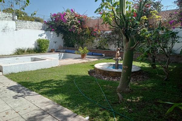 Foto de inmueble en Calle Sol, Col. Jardines de Cuernavaca C.P. 62360, Cuernavaca