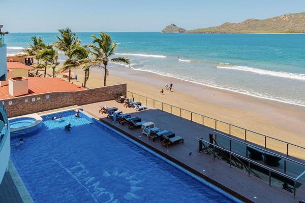 Foto de inmueble en  , Col. 5a. Gaviotas C.P. 82110, Mazatlán