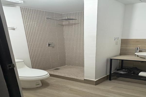 Foto de inmueble en Av. Don Luis G. Sada, Sin Nombre de Col 20, Monterrey, N.L. #202, Col. Del Norte C.P. 64500, Monterrey