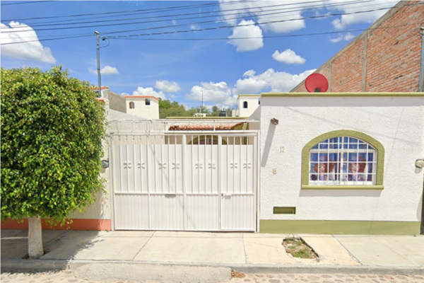 Foto de inmueble en Burral 12 #12, Col. La Misión C.P. 76805, San Juan del Río