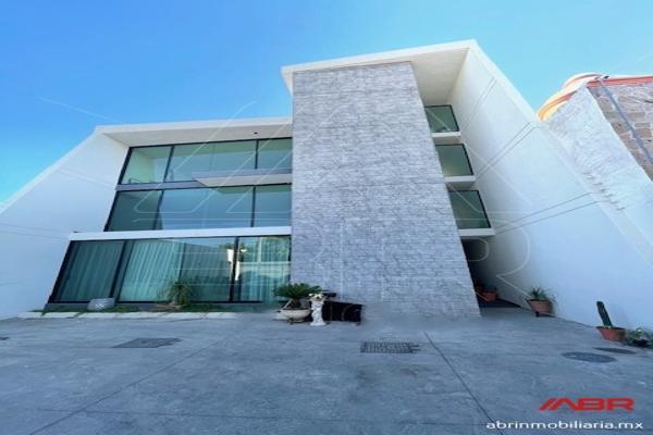 Foto de inmueble en Calle Prado de Los Pinos  #1135, Col. El Zapote C.P. 45050, Zapopan