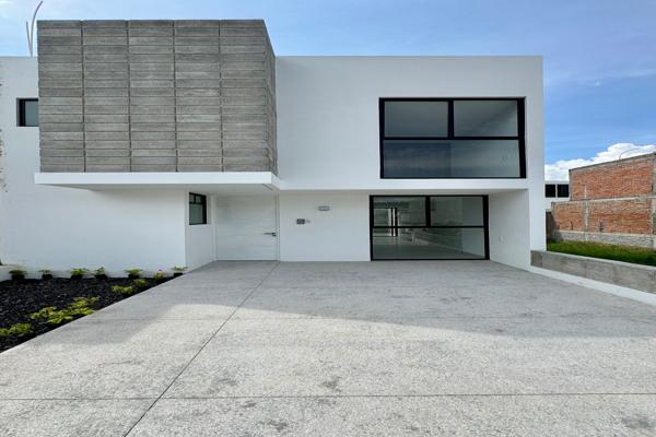 Foto de inmueble en Calle Villa Arriaga #s/n, Col. Campestre C.P. 58880, Tarímbaro