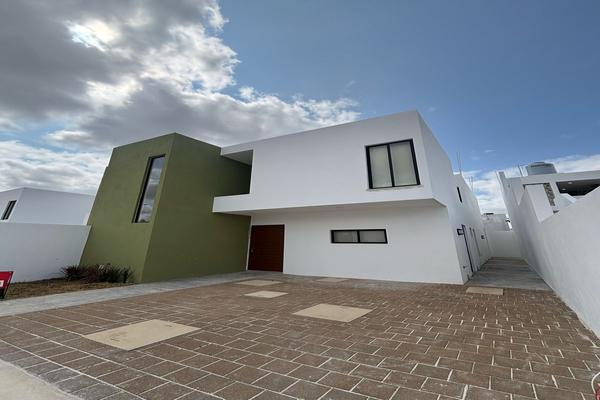 Foto de inmueble en 6, Col. Leandro Valle C.P. 97143, Mérida