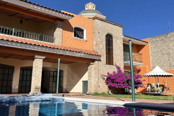 Foto de inmueble en 6, Col. Los Robles C.P. 45134, Zapopan