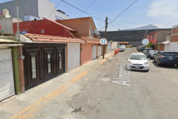 Foto de inmueble en almendros 9  #s/n, Col. Villa de las Flores 2a Sección (Unidad Coacalco) C.P. 55710, Coacalco de Berriozábal