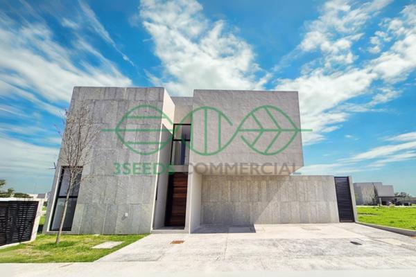 Foto de inmueble en Av. de los Santos 1039, Lomas del Campanario Norte, 76146 Santiago de Querétaro, Qro. #1039, Col. El Campanario C.P. 76146, Querétaro
