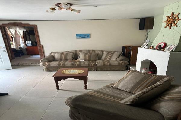 Foto de inmueble en Calle Mariano Abasolo, Col. Centro C.P. 42000, Pachuca de Soto