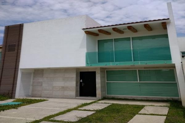 Foto de inmueble en  ZURICH 5 , Col. La Vista Contry Club C.P. 72830, San Andrés Cholula
