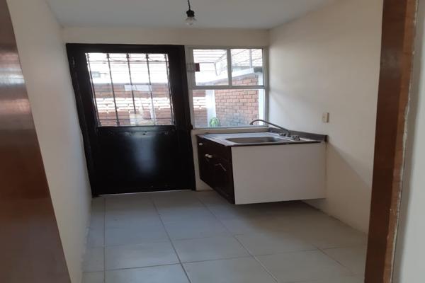 Foto de inmueble en Avenida Almoloya de Juárez 4469 #5, Col. El Porvenir C.P. 51355, Zinacantepec