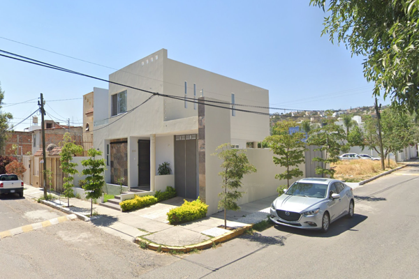 Foto de inmueble en Juan Escutia #A, Col. Parque Arrayanes C.P. 45066, Zapopan