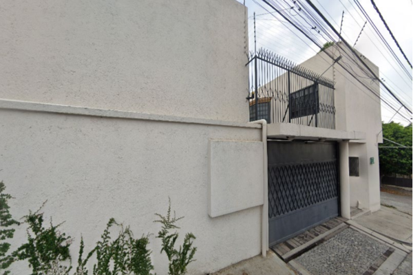 Foto de inmueble en Calle de la Luz #77, Col. Chapultepec C.P. 62450, Cuernavaca