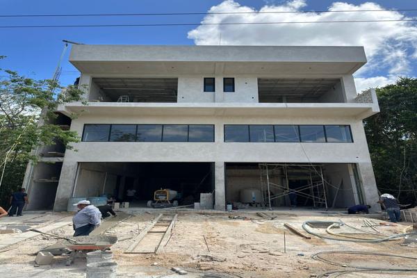 Foto de inmueble en Avenida Huayacán, Col. Aqua Residencial C.P. 77560, Benito Juárez