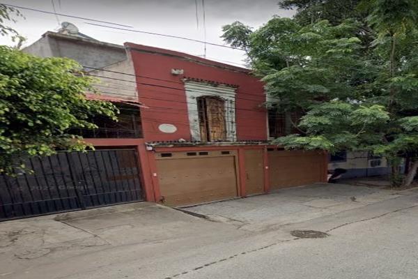 Foto de inmueble en C. de Manuel Sabino Crespo 710, Centro, 68070 Oaxaca de Juárez, Oax. #710, Col. Guelaguetza C.P. 68070, Oaxaca de Juárez