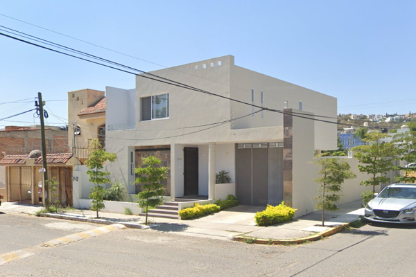 Foto de inmueble en Juan Escutia 3361, El Fortín, 45066 Zapopan, Jal., Col. Parque Arrayanes C.P. 45066, Zapopan