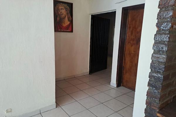 Foto de inmueble en Luis Echeverría  #3, Col. Cuisillos (Huaxtla de Orendain) C.P. 45368, El Arenal