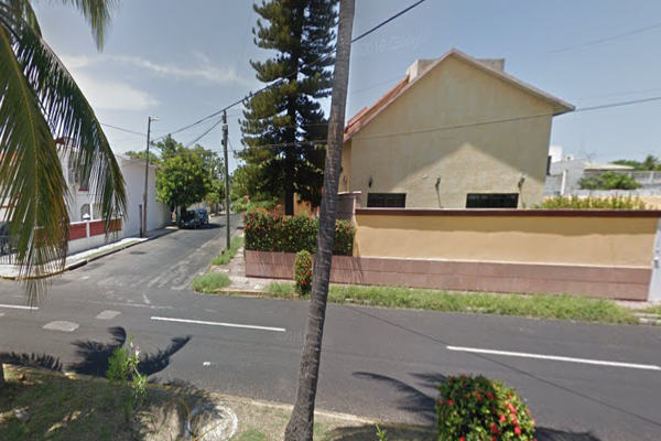 Foto de inmueble en Calle Encino 408 #408, Col. Floresta C.P. 91940, Veracruz