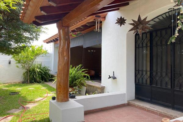 Foto de inmueble en Calle General Silverio Núñez 1650 #1650, Col. Girasoles C.P. 28018, Colima