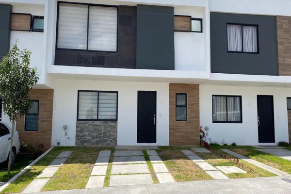 Foto de inmueble en Paseos de Zakia Pte. 3600, 76269 Zakia, Qro. #3600, Col. Zizana C.P. 76269, El Marqués