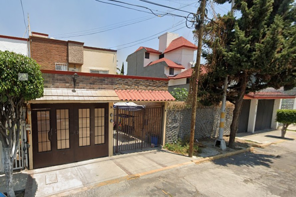 Foto de inmueble en DE LA PLAYA, Col. Guadalupe Victoria C.P. 07790, Gustavo A. Madero