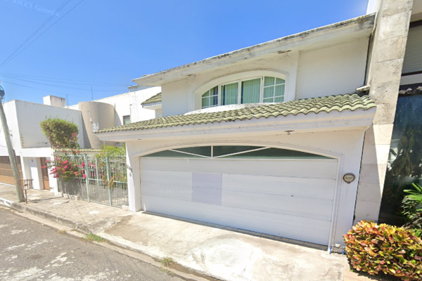 Foto de inmueble en Calle Sardina  #219, Col. Costa de Oro C.P. 94299, Boca del Río
