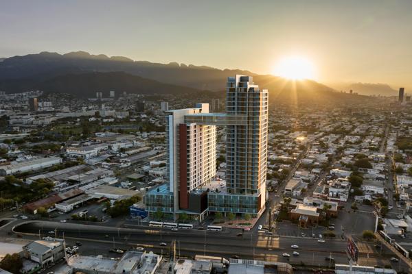 Foto de inmueble en Avenida Revolución 800 #800, Col. Jardín Español C.P. 64820, Monterrey