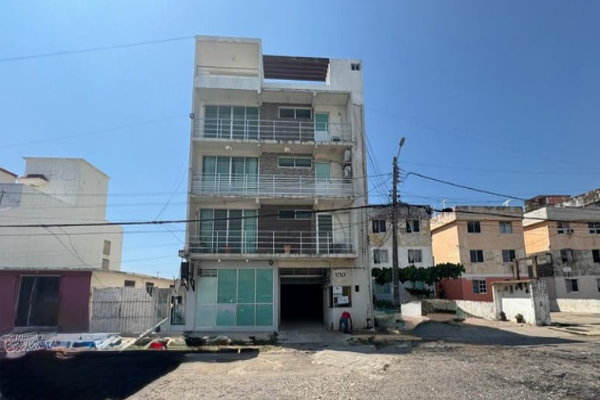 Foto de inmueble en Lázaro Cárdenas 3110 #3110, Col. Guadalupe Victoria C.P. 96520, Coatzacoalcos
