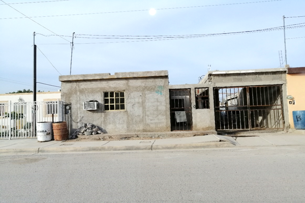 Foto de inmueble en Calle 31  #18 MZ 51 N, Col. Palma Dorada Sección Mallorca C.P. 83634, Caborca