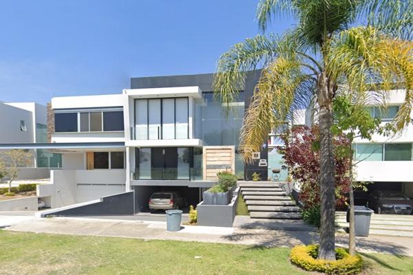 Foto de inmueble en Boulevard Valle Imperial 323 #323, Col. Periquera C.P. 45134, Zapopan