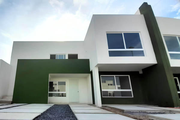 Foto de inmueble en Santa Marta - San José de los Olvera, Col. Santa Lucía C.P. 76902, Corregidora