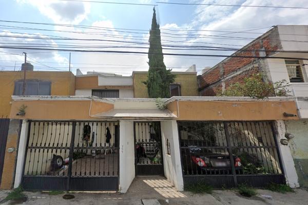 Foto de inmueble en Calle Gral. Eduardo Aldasoro Suárez, Jardines de Guadalupe, 58140 Morelia, Mich., Col. Jardines de Guadalupe C.P. 58140, Morelia