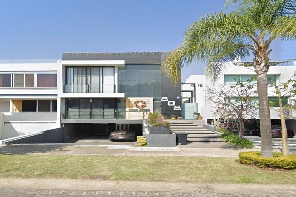 Foto de inmueble en Boulevard Valle Imperial, Col. Periquera C.P. 45134, Zapopan