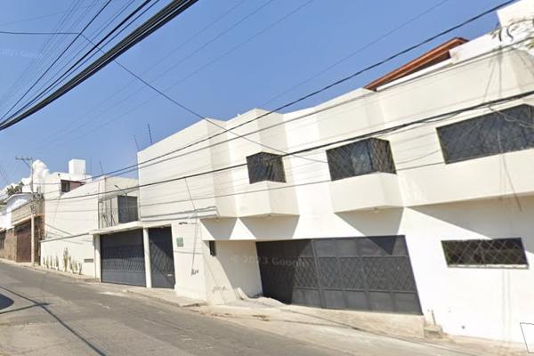 Foto de inmueble en C. de la Luz 7, Chapultepec, 62450 Cuernavaca, Mor., Col. Manantiales C.P. 62450, Cuernavaca