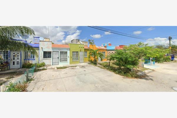 Foto de inmueble en 6TA PRIV. LA HIGUERA, Col. Villas Otoch C.P. 77516, Benito Juárez