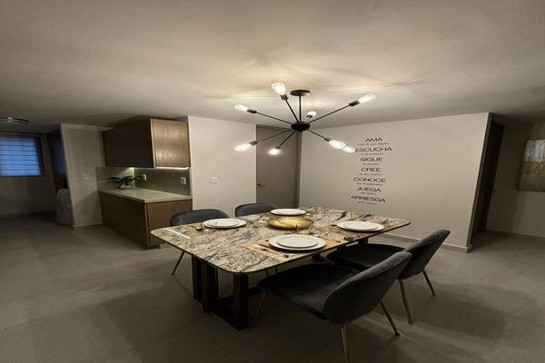 Foto de inmueble en 7 ave, Col. Las Cumbres 1 Sector C.P. 64610, Monterrey