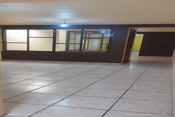 Foto de inmueble en C. Juan José Codallos, Centro, 61600 Pátzcuaro, Mich., Col. Pátzcuaro Centro C.P. 61600, Pátzcuaro