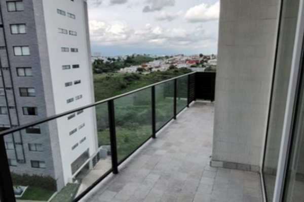 Foto de inmueble en Boulevard Europa 17 #s/n, Col. La Vista Contry Club C.P. 72830, San Andrés Cholula