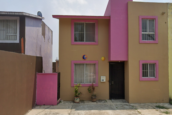 Foto de inmueble en Rafael Cárdenas Lomelí #s/n, Col. 24 de Octubre C.P. 96536, Coatzacoalcos