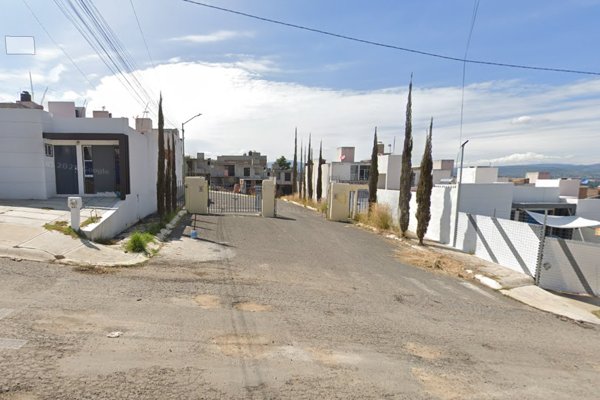 Foto de inmueble en P.º de las nubes 396, Valle Real, 58893 Fraccionamiento el Sendero, Mich. #396, Col. Verónica López C.P. 58893, Tarímbaro