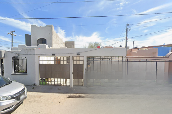 Foto de inmueble en C. Acceso 98, Las Tunas, 23076 La Paz, B.C.S. #98, Col. San Agustín C.P. 23076, La Paz