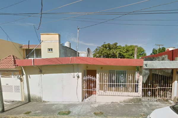 Foto de inmueble en SUR 6 #113, Col. Adolfo Ruiz Cortines C.P. 91770, Veracruz