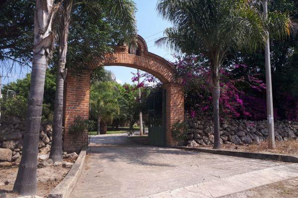 Foto de inmueble en Carretera a Tala, Col. Las Navajas C.P. 45335, Tala