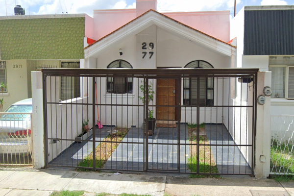 Foto de inmueble en av valle de México #2977, Col. Viveros del Valle C.P. 45138, Zapopan