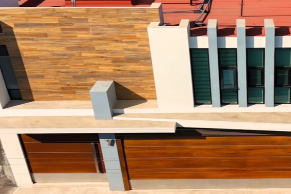 Foto de inmueble en Amp Revolución, Uruapan, Mich., Col. Uruapan Centro C.P. 60000, Uruapan